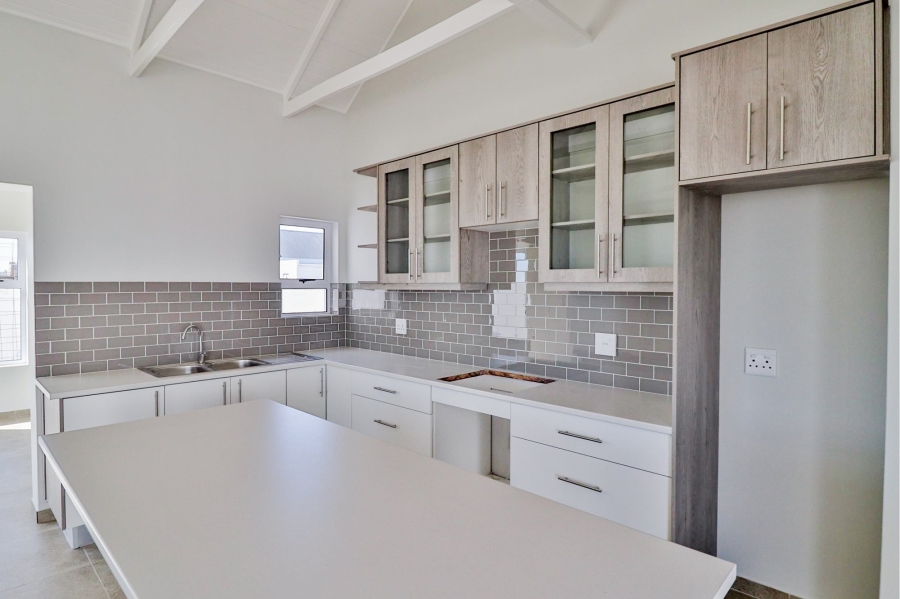 3 Bedroom Property for Sale in Britannia Bay Western Cape